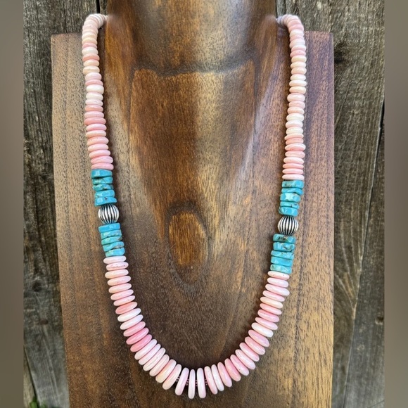 Sterling Silver Graduated Pink Conch Turquoise Corrugated Bead Necklace 20 Inch